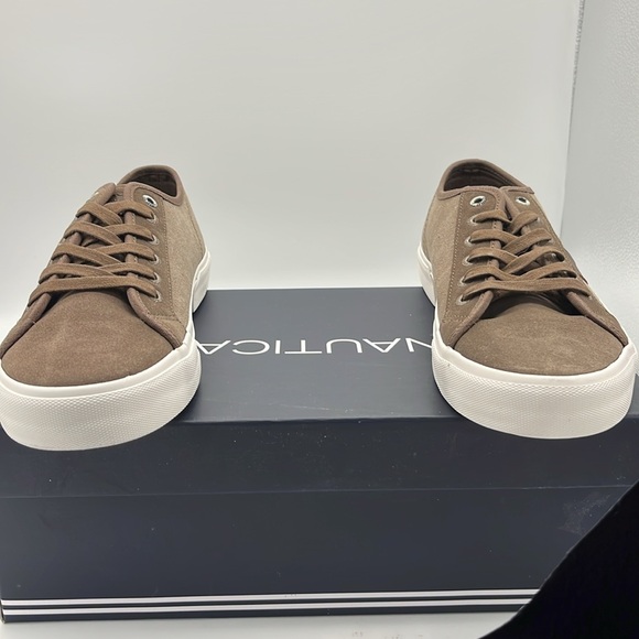 Nautica Men's Carrollton Oxford Size 9 Dark Khaki New in Box - Picture 3 of 4